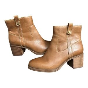 Vince Camuto Zeska Ankle Booties Size 8.5M